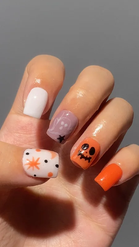 nail repair with nail repair wraps-Cute Spooky Skull